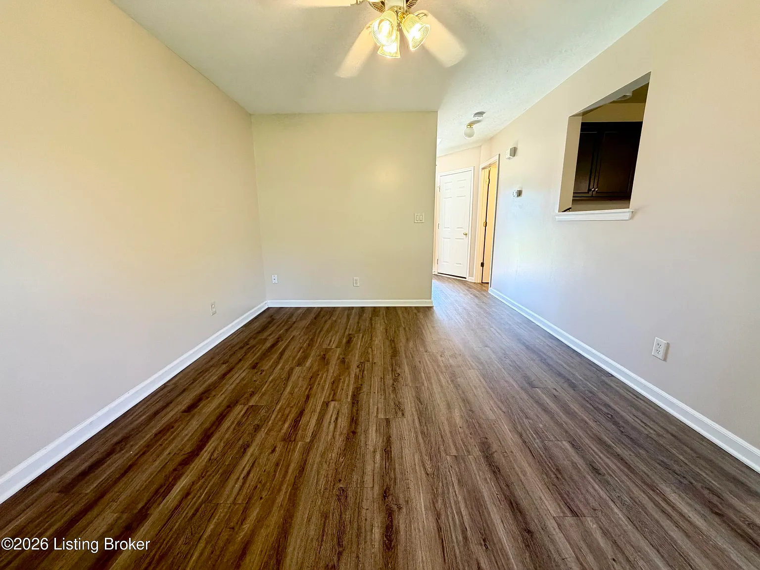 3 bed, 2.5 bath, 1209 sqft, $1,795 — Photo 2