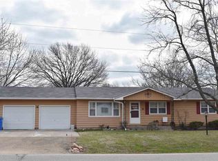 2740 SE Cuvier St, Topeka, KS 66605
