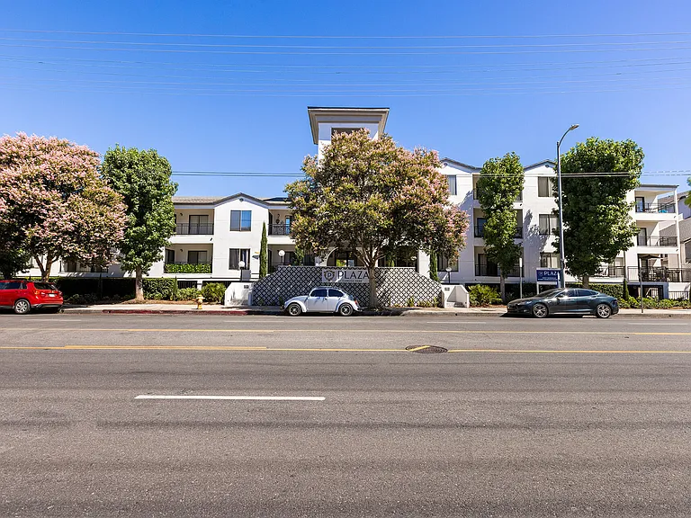 The Plaza at Canoga Park — Photo 31
