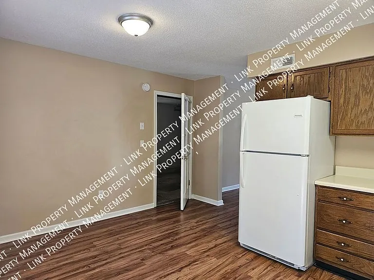 5364 Haisten Ct — Photo 16