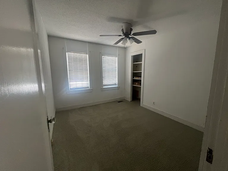 401 Crest St — Photo 8