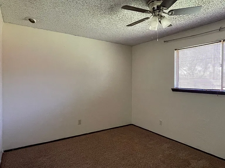 4009 Eastridge Dr — Photo 12