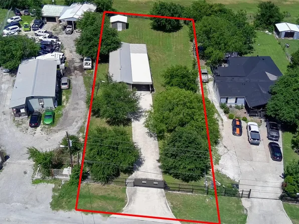 22 Niederwald Dr, Kyle, TX 78640