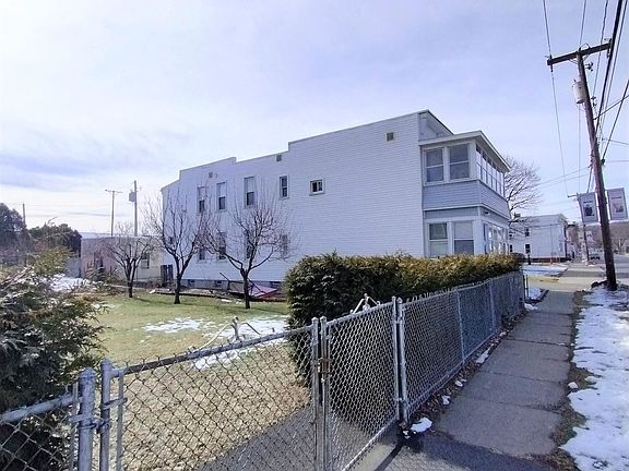 2nd image of 608 25th St