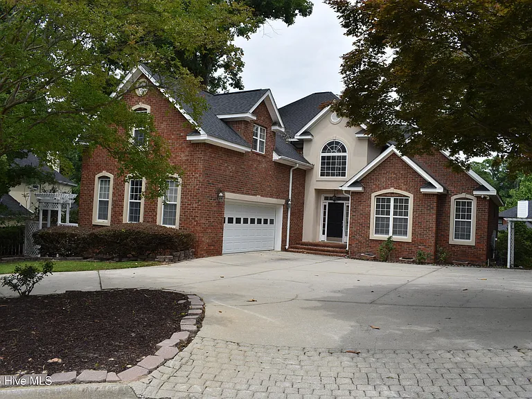269 Foxfire Ct — Photo 32