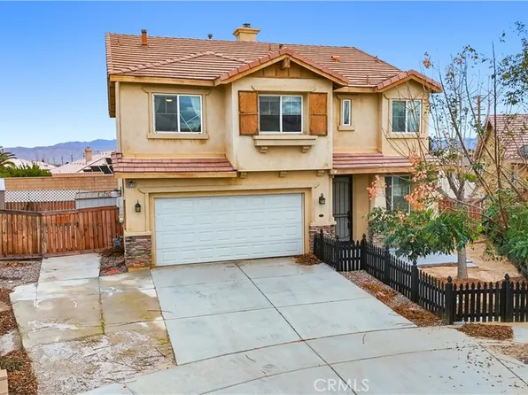 8923 Azalea Springs Rd, Oak Hills, CA 92344