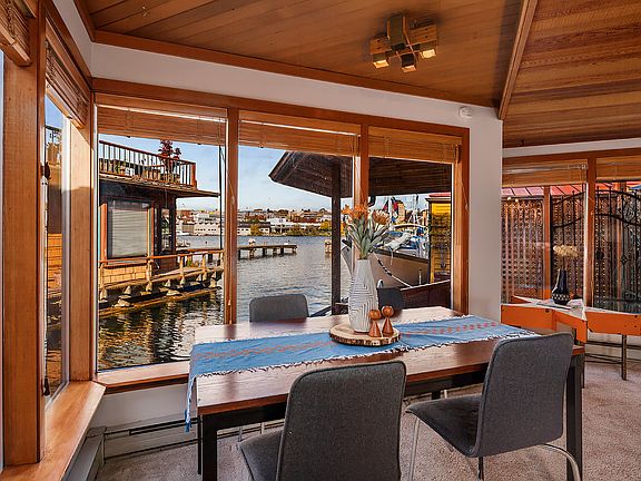 3rd image of 3110 Portage Bay Pl E APT F