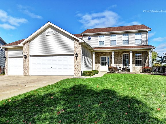 3rd image of 904 Butterfield Cir E