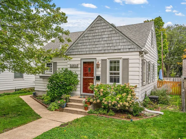 2929 McKinley St NE, Minneapolis, MN 55418