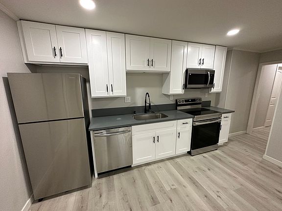 3rd image of 4490 Collwood Blvd APT 41