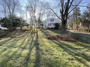 14 Hobart St, Hingham, MA 02043