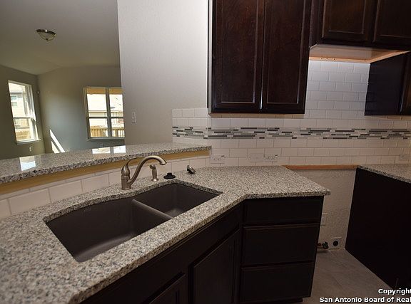 3rd image of 6027 Akin Cir
