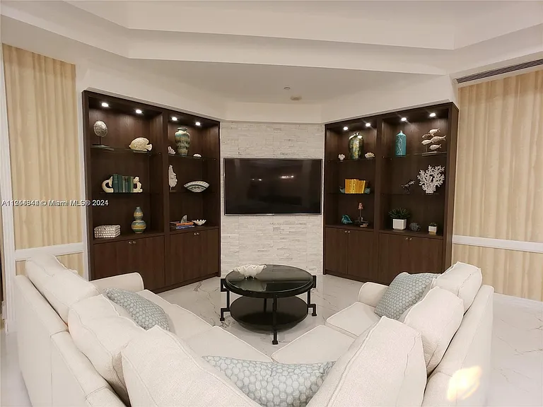 6917 Collins Ave #809 — Photo 46