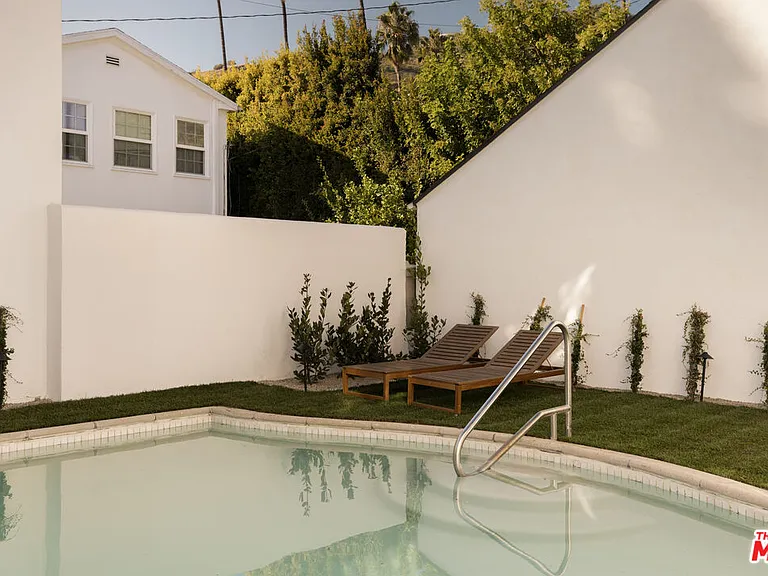 1641 N Ogden Dr — Photo 35