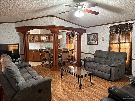 4th image of 3713 Rythm Dr