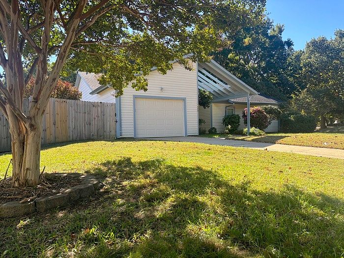 1st image of 1400 Bayberry Ct S