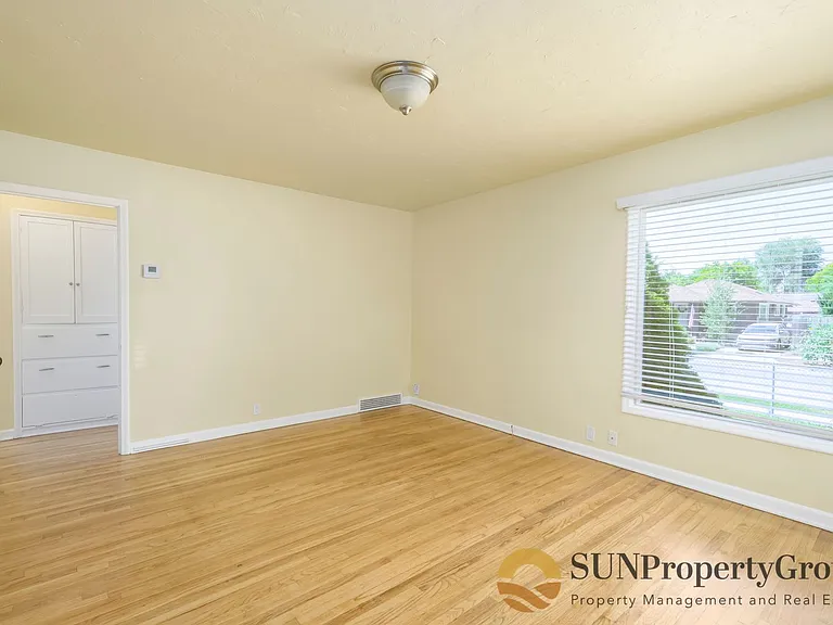 1518 S Green St — Photo 3