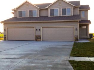 2813 SE Keystone Dr, Grimes, IA 50111