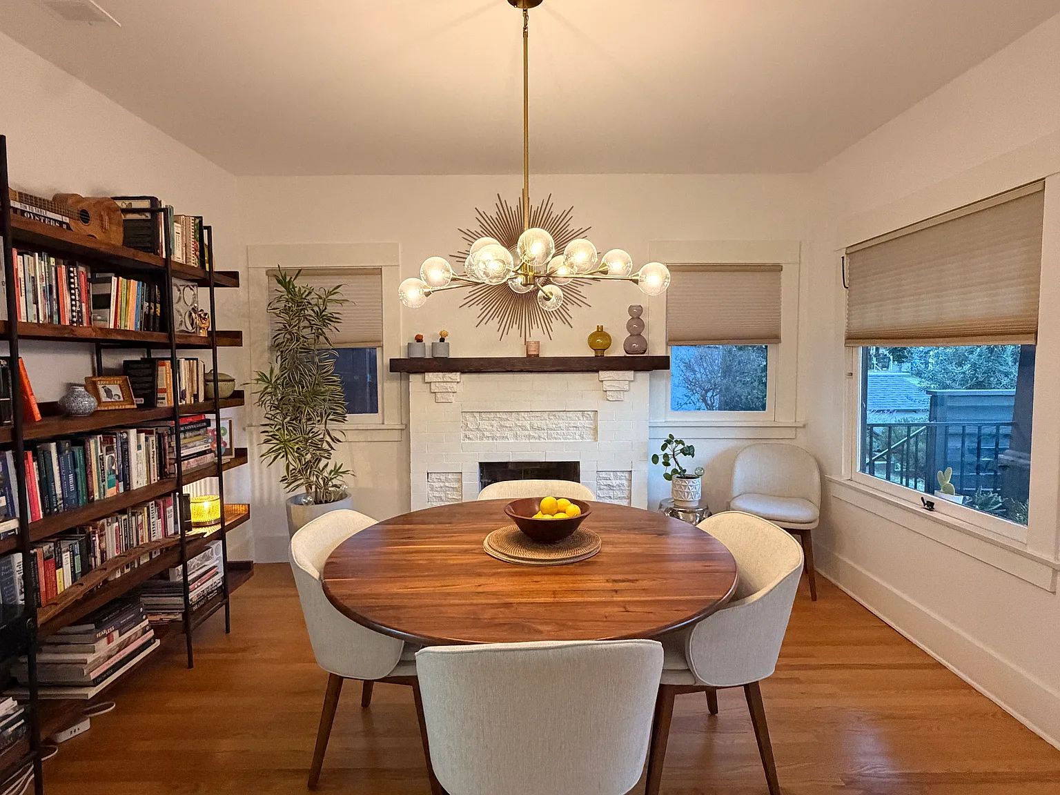 521 Meridian Ter — Photo 2