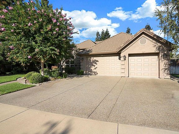 2nd image of 1215 Salzburg Ln