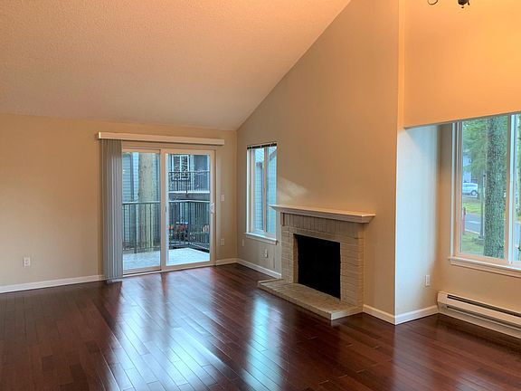 3rd image of 14715 NE 31st St #4D