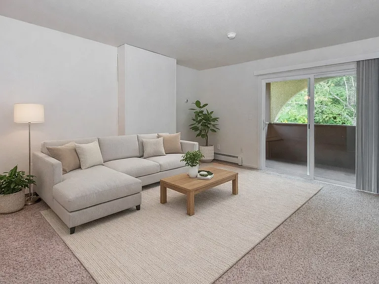 Ladera Villa — Photo 1