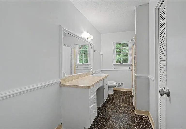 2985 Fredrick Dr — Photo 23