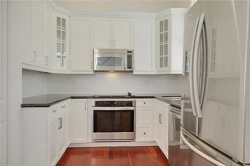 180 NE 6th Ave #F Photo 1