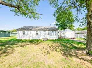 140 W Harrison Dr, Seymour, IN