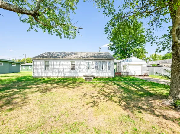 140 W Harrison Dr, Seymour, IN 47274