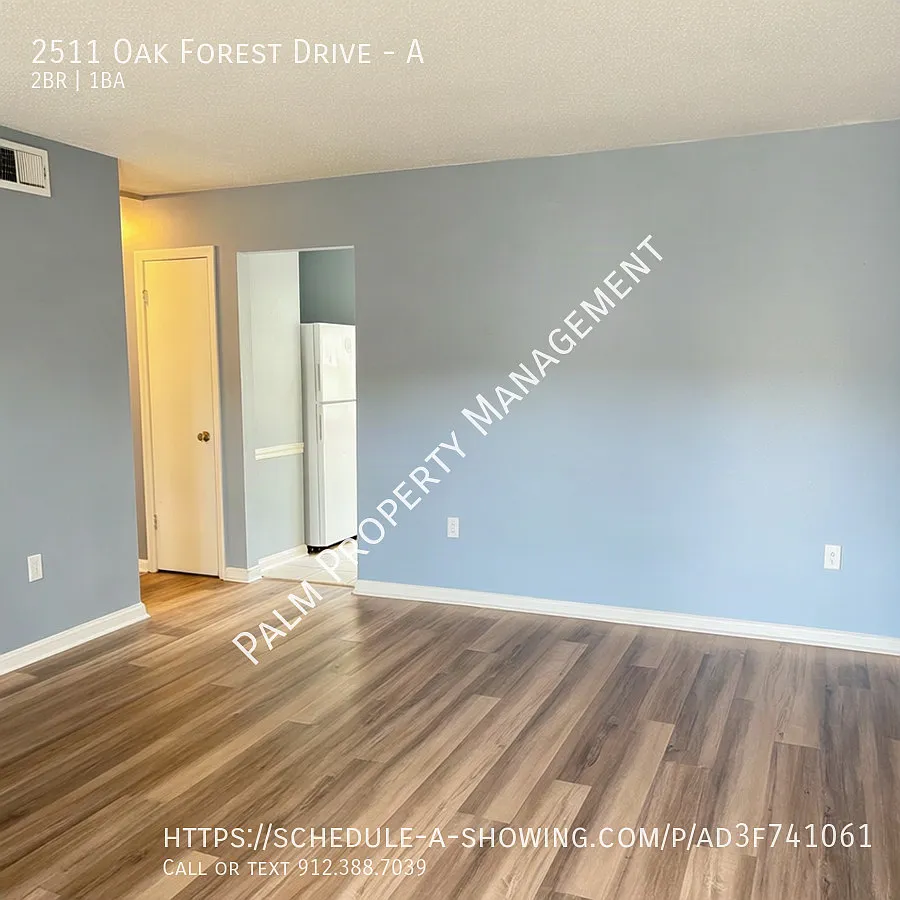 Charming 2-bedroom, 1-bath unit available in a well-maintained quadplex! — Photo 2