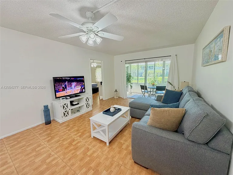 1203 Bahama Bnd #G1 — Photo 11
