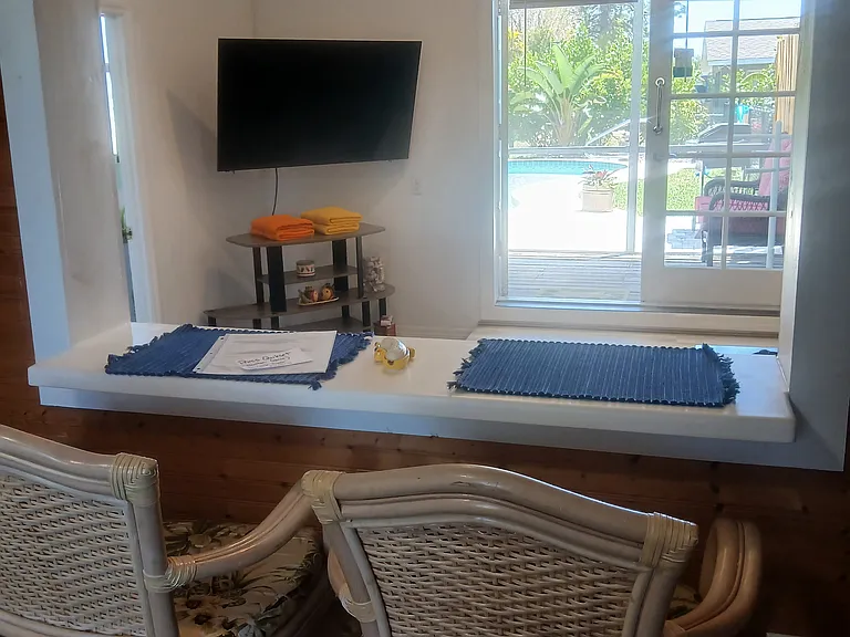 2216 Lake Shore Dr — Photo 9