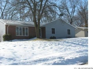 1004 Prissel St, Durand, WI 54736