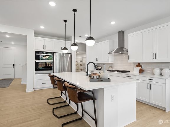 5th image of 14640 203rd Avenue E #18