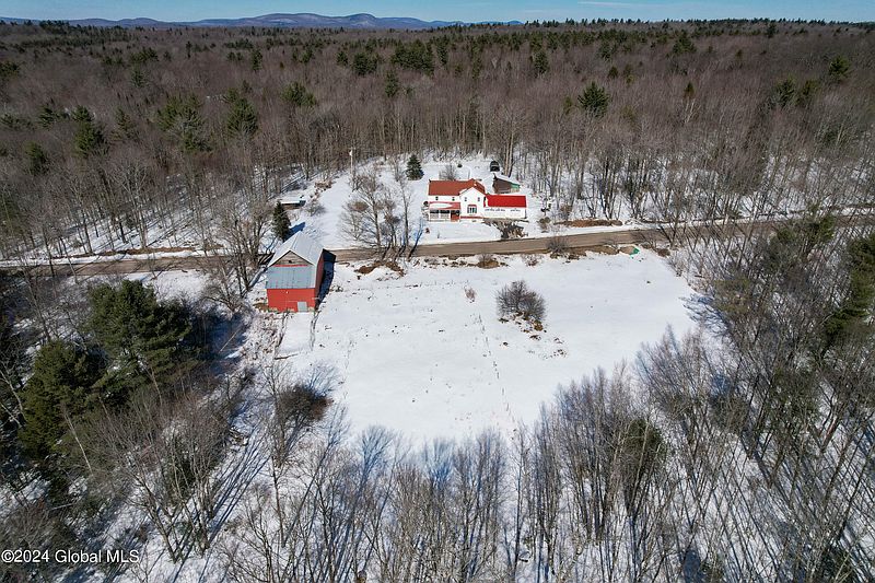 5th image of 388 Willie Road