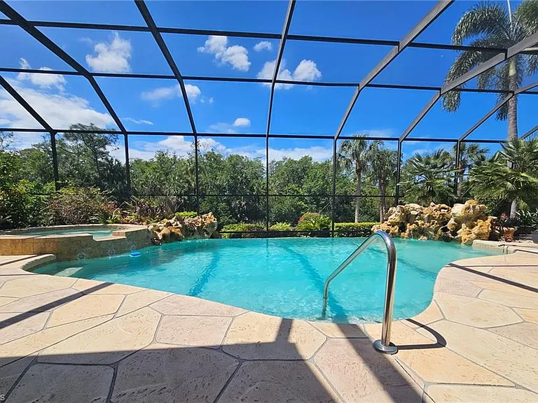 25820 Creekbend Dr — Photo 34