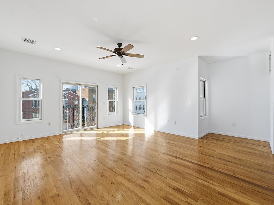 1st image of 54 Laidlaw Ave #2