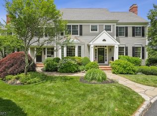 58 Apple Hill Dr, Gillette, NJ 07933