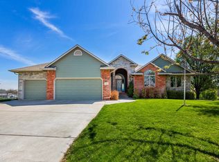 500 N Fiddlers Creek St, Valley Center, KS 67147