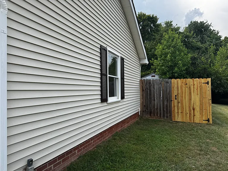 6912 Oak Bend Trl — Photo 2