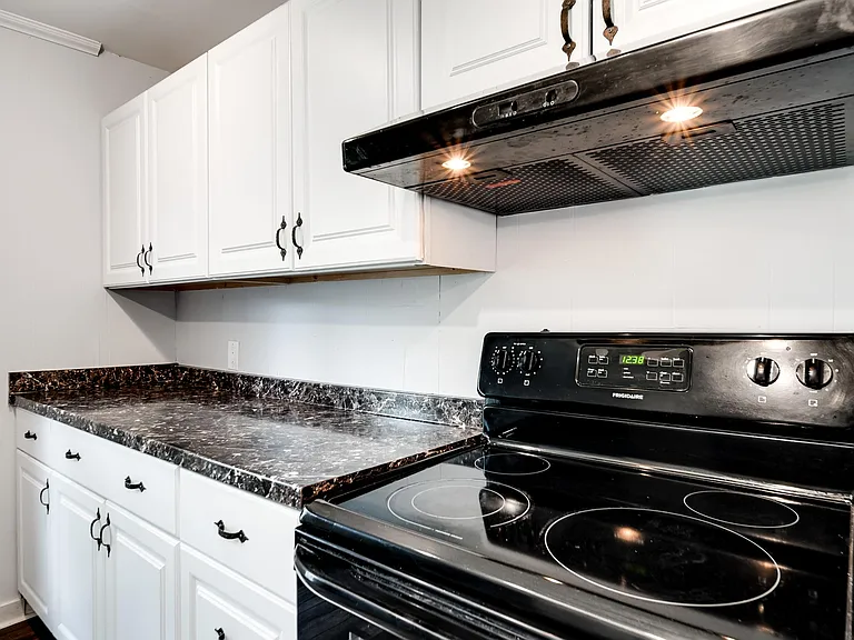 1507 Meridian St — Photo 19