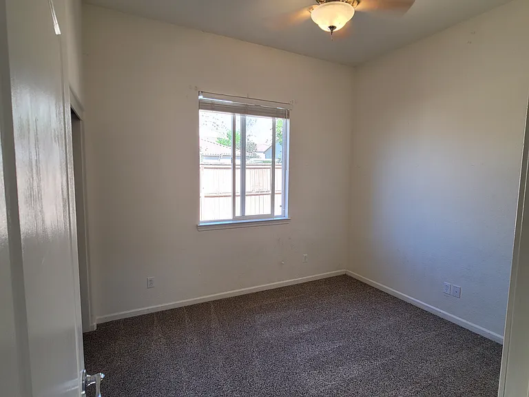2770 Beach River Dr — Photo 16