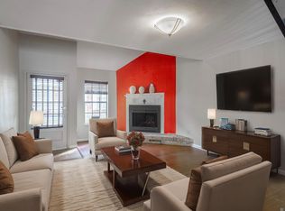 2042 Michel Delving Rd, Baton Rouge, LA 70810