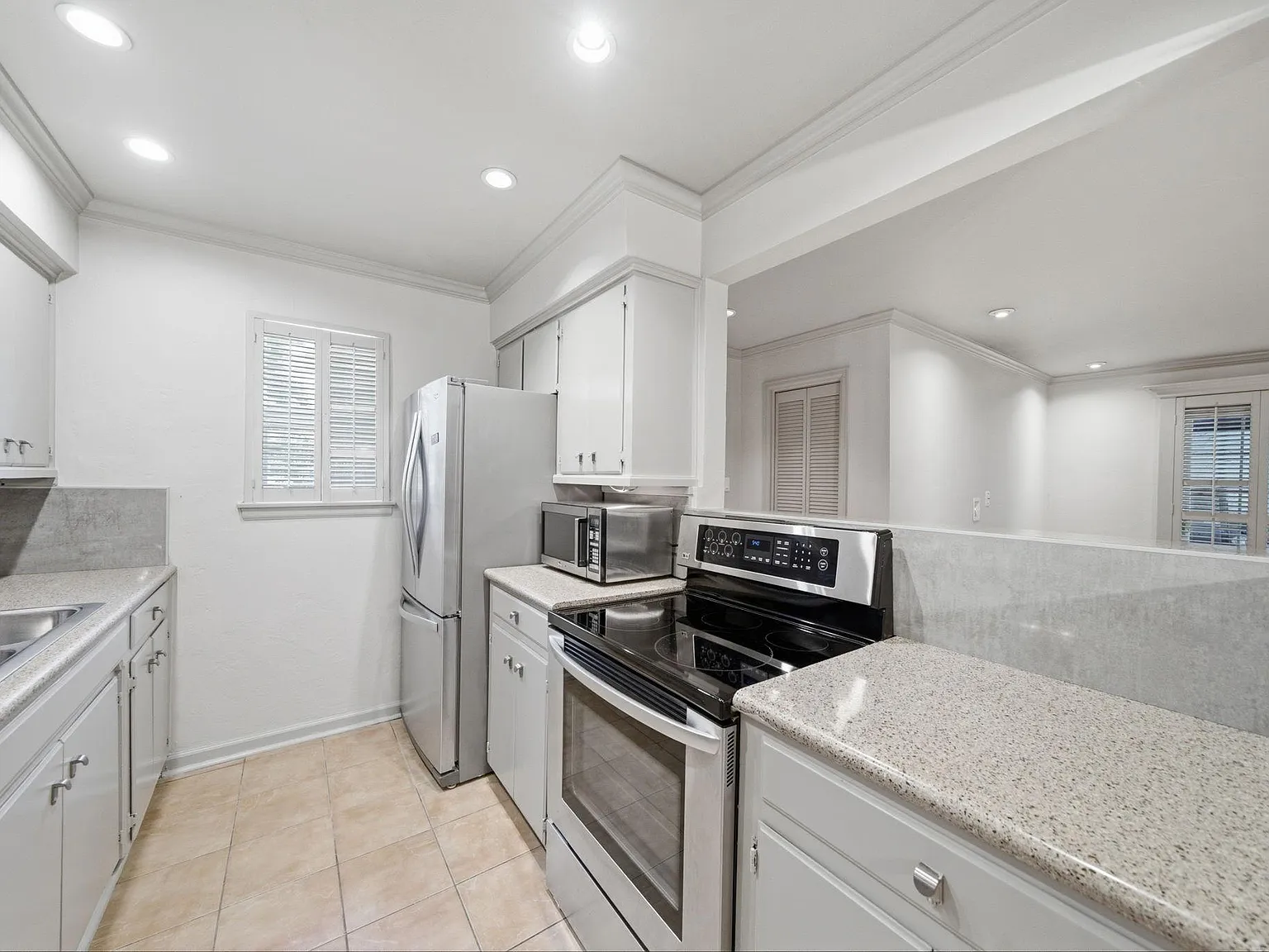 1 bed, 1.0 bath, 728 sqft, $1,250 — Photo 4