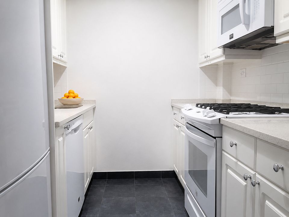 2nd image of 155 W 68th St APT 320