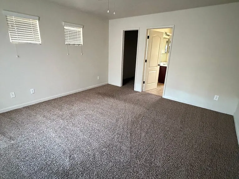 585 Hart Dr — Photo 26