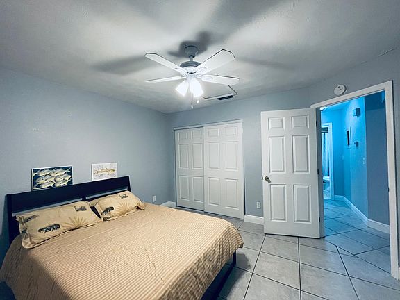 4th image of 11536 Pawley Ave