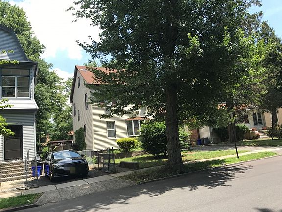 2nd image of 34 Franklin St