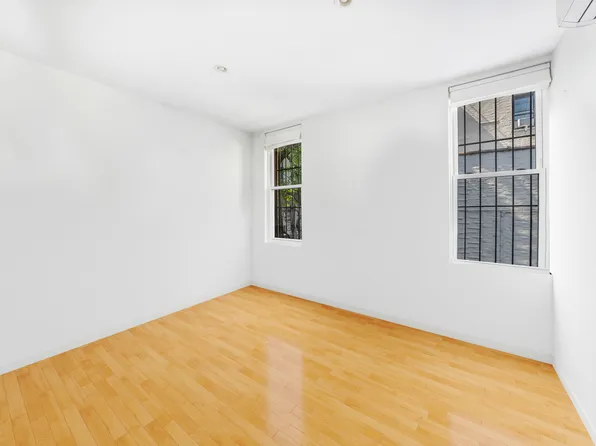 354 Grand Street image 9 of 13